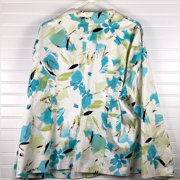 Avenue White & Blue Floral Print Long Sleeve Stretch Jacket (22/24) - Picture 9 of 9